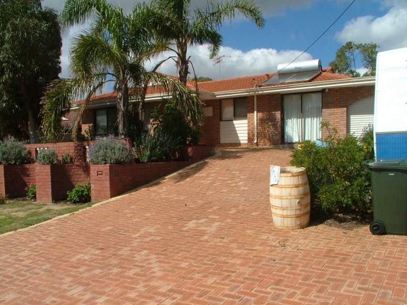 18 Macarthur Avenue, Padbury WA 6025