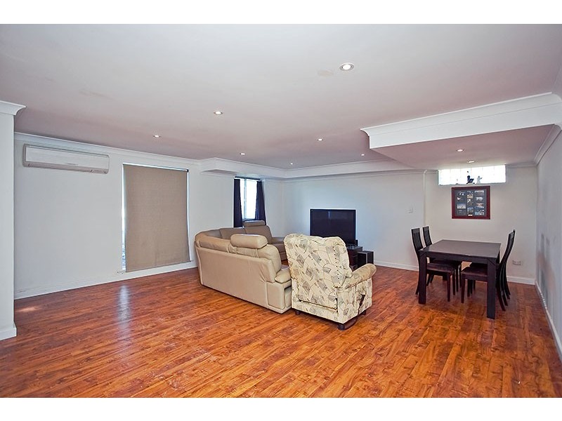 123 Giles Avenue, Padbury WA 6025