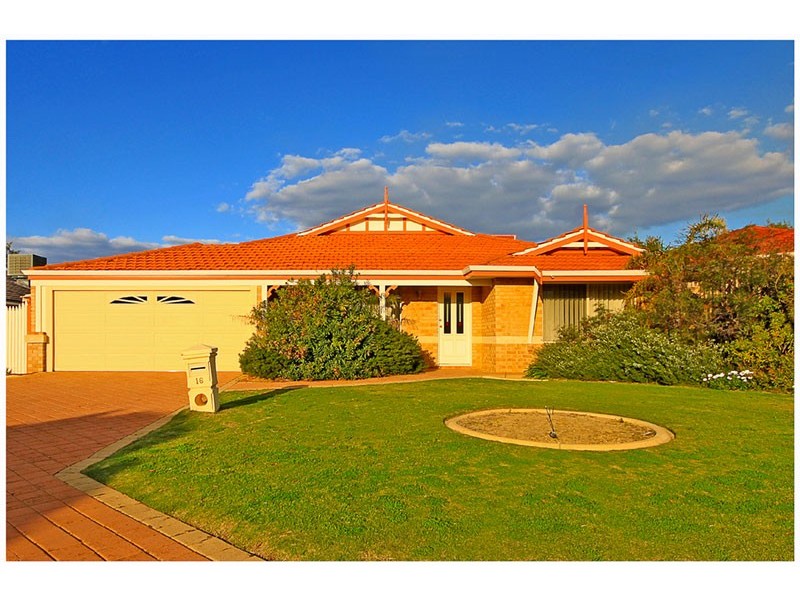 16 San Pedro Turn, Iluka WA 6028