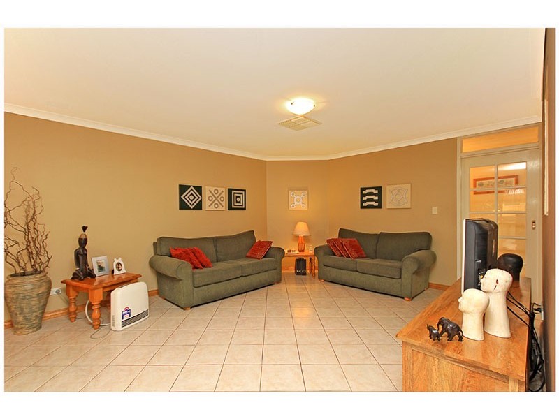 16 San Pedro Turn, Iluka WA 6028