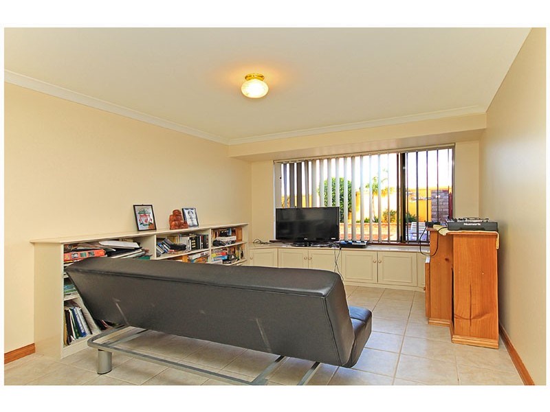 16 San Pedro Turn, Iluka WA 6028