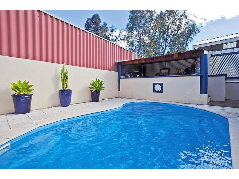 26 Goldfinch Loop, Woodvale WA 6026