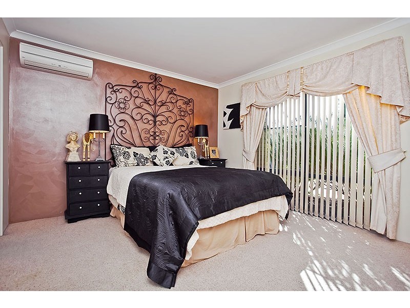 26 Goldfinch Loop, Woodvale WA 6026