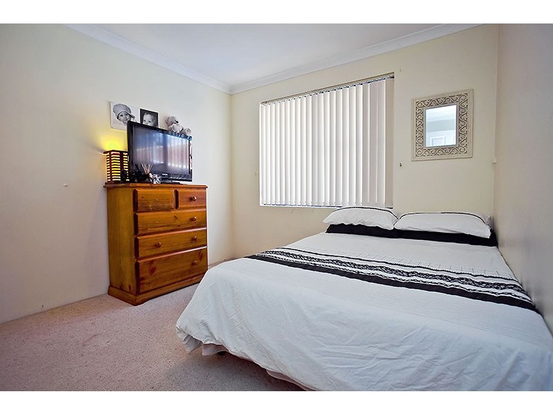 26 Goldfinch Loop, Woodvale WA 6026
