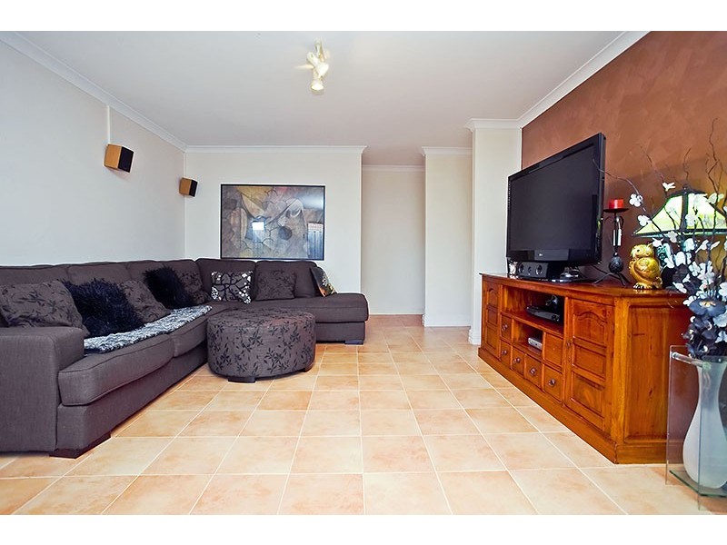 26 Goldfinch Loop, Woodvale WA 6026