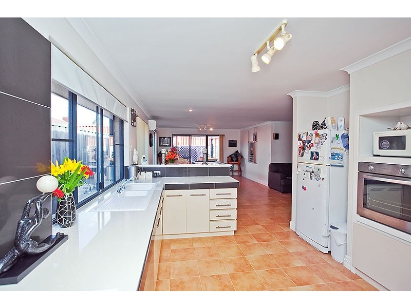 26 Goldfinch Loop, Woodvale WA 6026