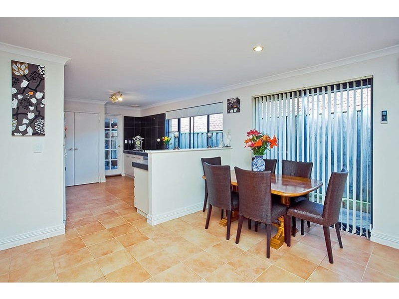 26 Goldfinch Loop, Woodvale WA 6026