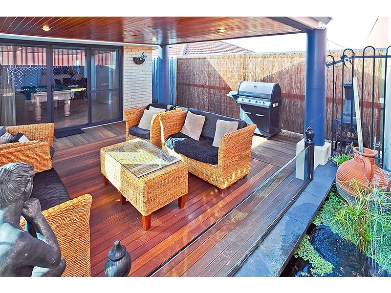 26 Goldfinch Loop, Woodvale WA 6026