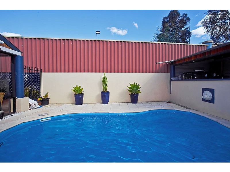 26 Goldfinch Loop, Woodvale WA 6026