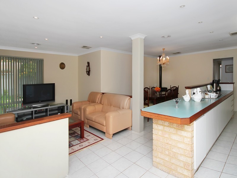 7 Toovey Court, Padbury WA 6025