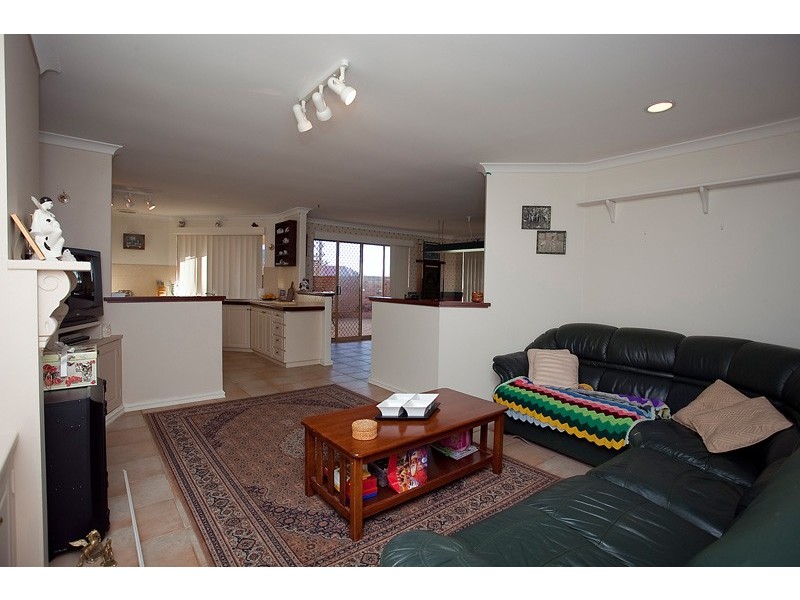 9 Canterbury Circle, Currambine WA 6028