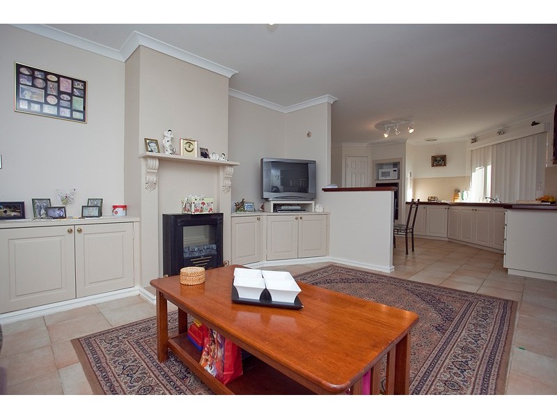 9 Canterbury Circle, Currambine WA 6028