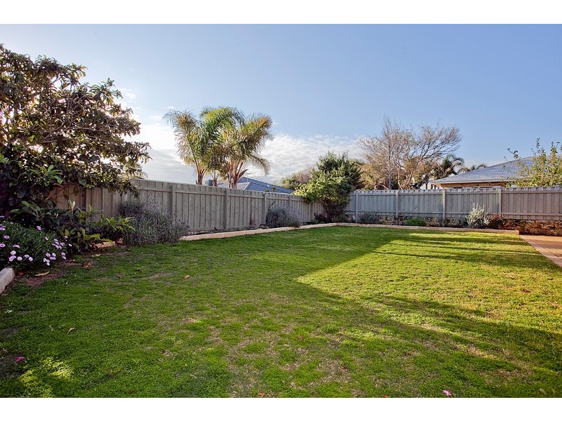 9 Canterbury Circle, Currambine WA 6028