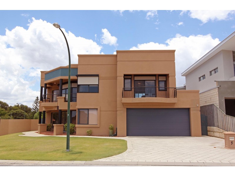 5 Fairhaven Terrace, Hillarys WA 6025