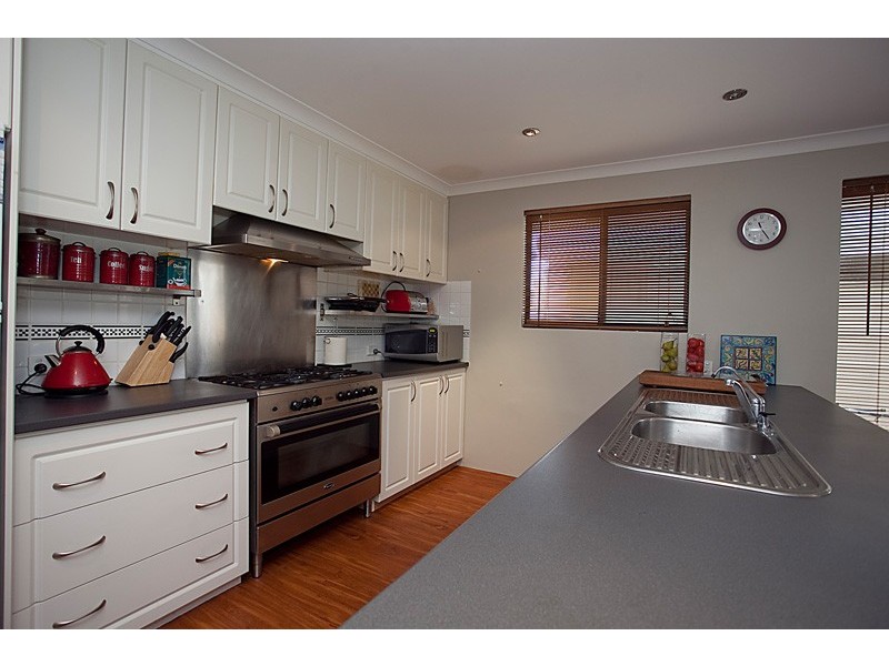 21 Stradbroke Gardens, Ridgewood WA 6030