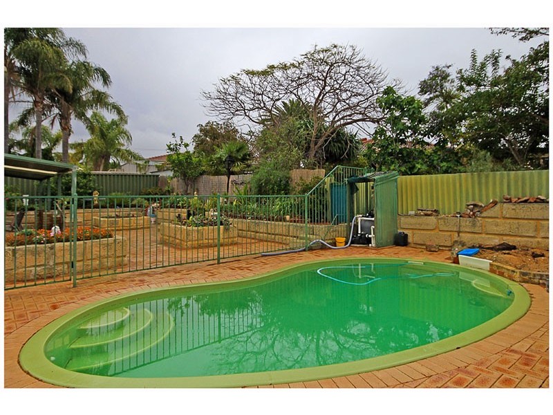 217 Eddystone Ave, Beldon WA 6027