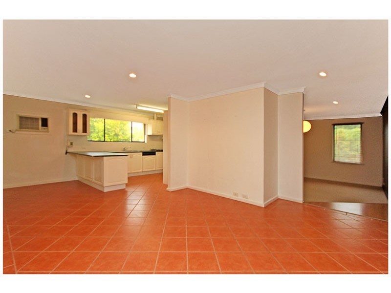 22  Angove Drive, Hillarys WA 6025