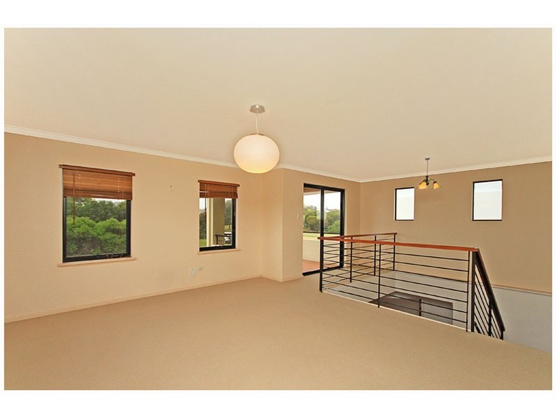 22  Angove Drive, Hillarys WA 6025