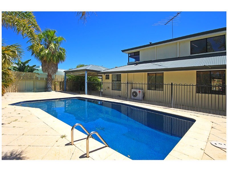 22  Angove Drive, Hillarys WA 6025