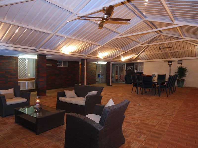 3 Chenard Street, Carine WA 6020