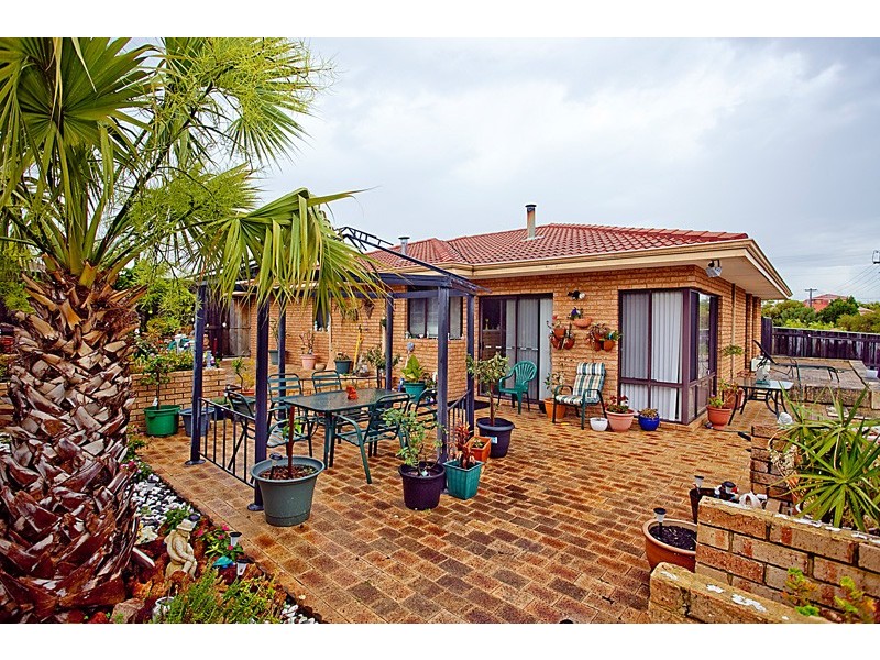 1 Sanford Ct, Heathridge WA 6027