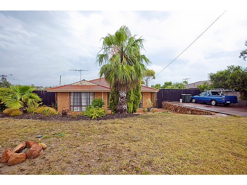 1 Sanford Ct, Heathridge WA 6027