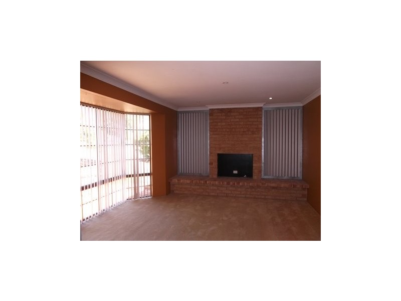 1 Sanford Ct, Heathridge WA 6027