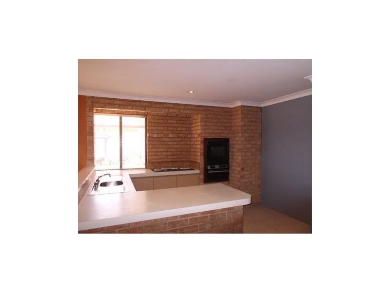 1 Sanford Ct, Heathridge WA 6027