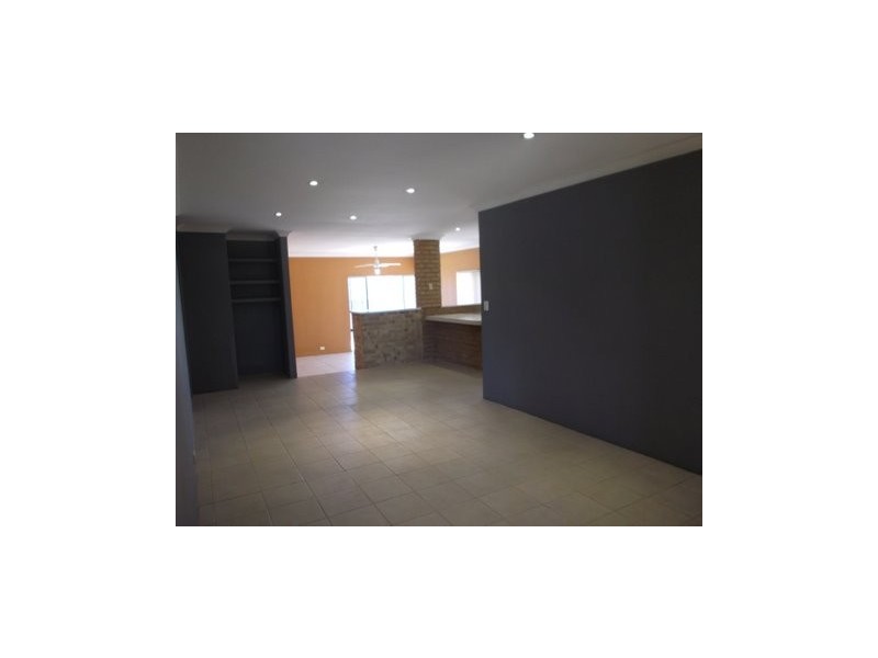 1 Sanford Ct, Heathridge WA 6027