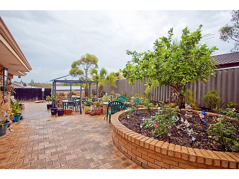 1 Sanford Ct, Heathridge WA 6027