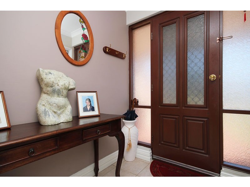 8 Dunblane Court, Kinross WA 6028