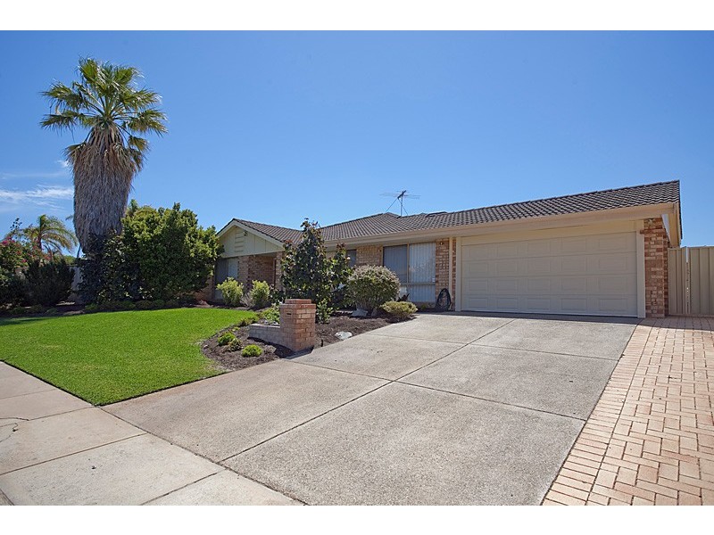 4 Bacchante Circle, Ocean Reef WA 6027