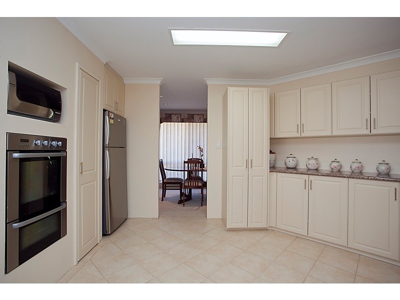 4 Bacchante Circle, Ocean Reef WA 6027