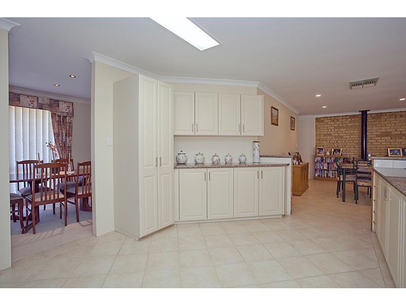 4 Bacchante Circle, Ocean Reef WA 6027