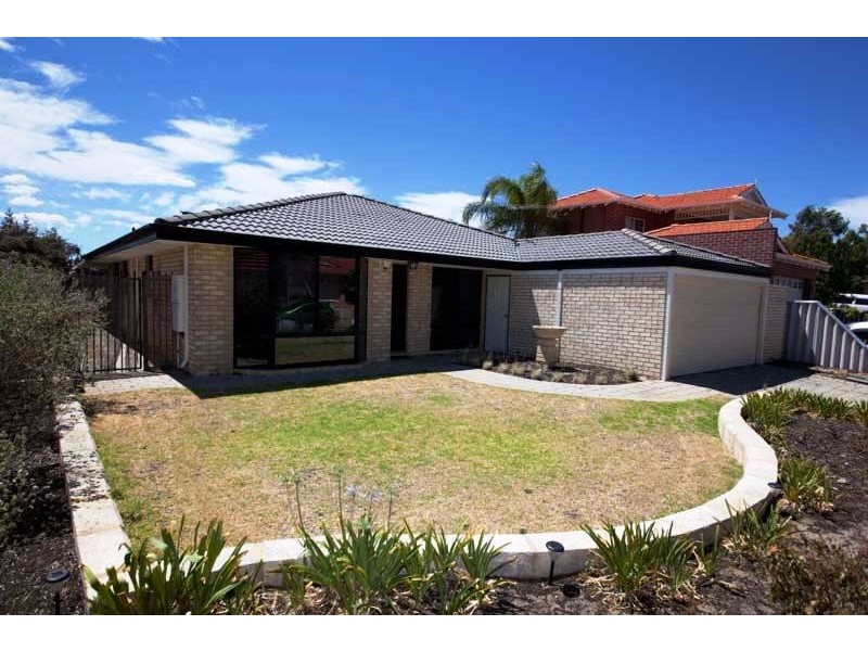 5 Ohio  Pl, Marangaroo WA 6064