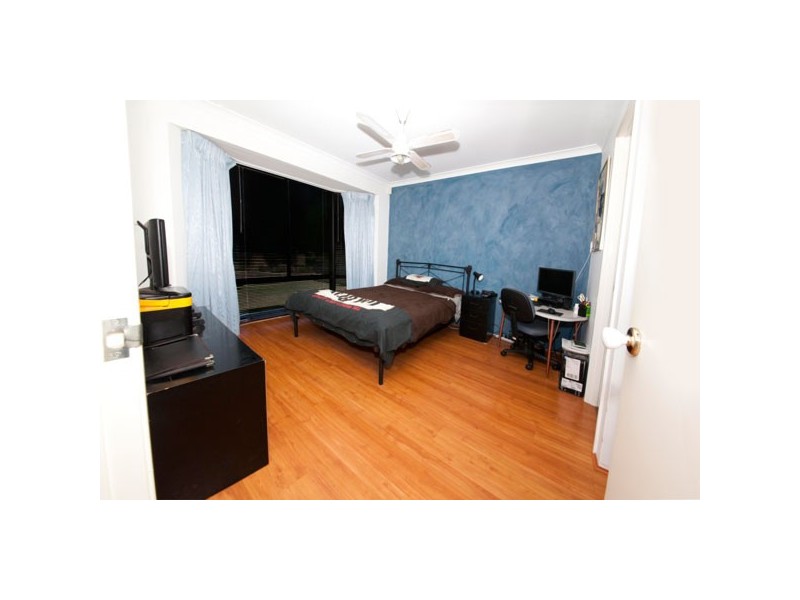 5 Ohio  Pl, Marangaroo WA 6064