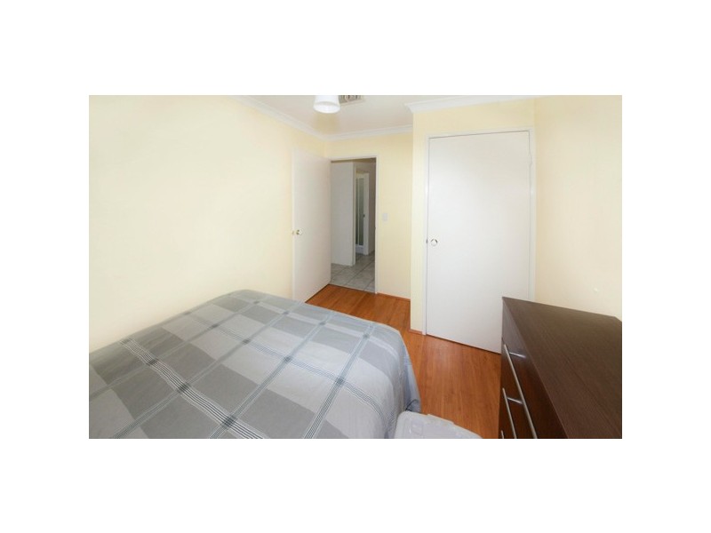 5 Ohio  Pl, Marangaroo WA 6064