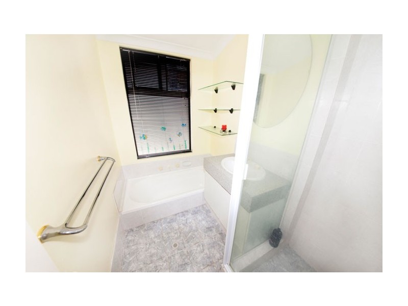 5 Ohio  Pl, Marangaroo WA 6064