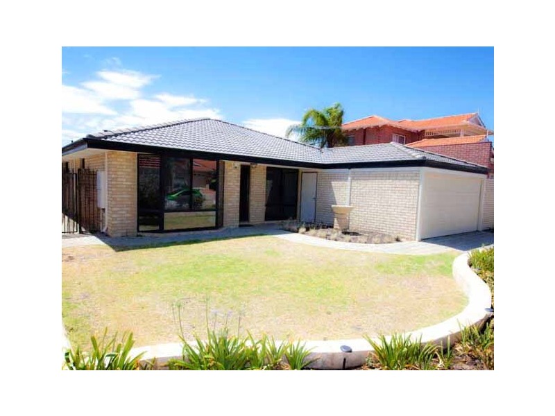 5 Ohio  Pl, Marangaroo WA 6064