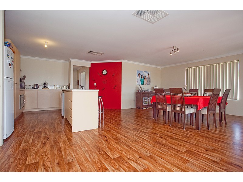 9 Charnley Link, Wanneroo WA 6065