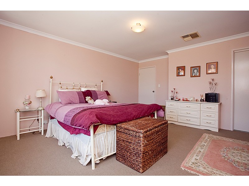 9 Charnley Link, Wanneroo WA 6065