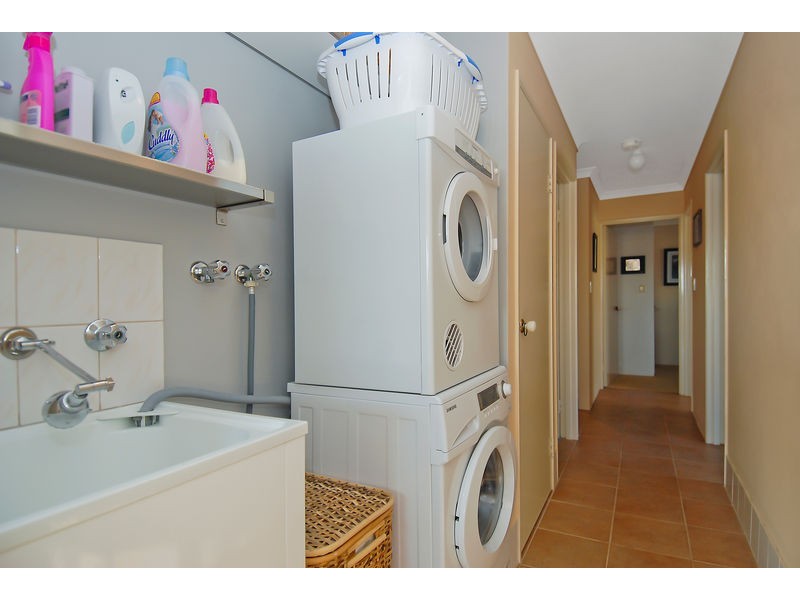 11 Soverel Close, Heathridge WA 6027