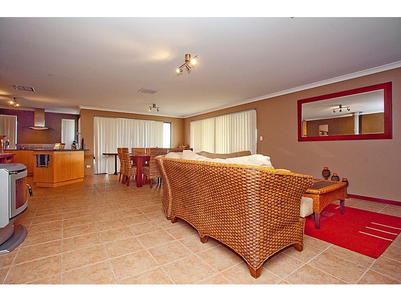 39 Donnelly Ramble, Wanneroo WA 6065