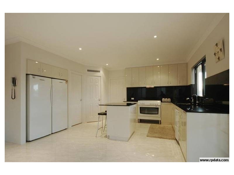 10 Gilbank Cres, Kinross WA 6028