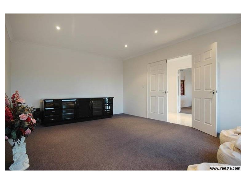 10 Gilbank Cres, Kinross WA 6028