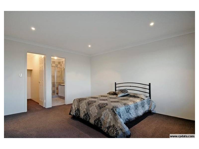 10 Gilbank Cres, Kinross WA 6028