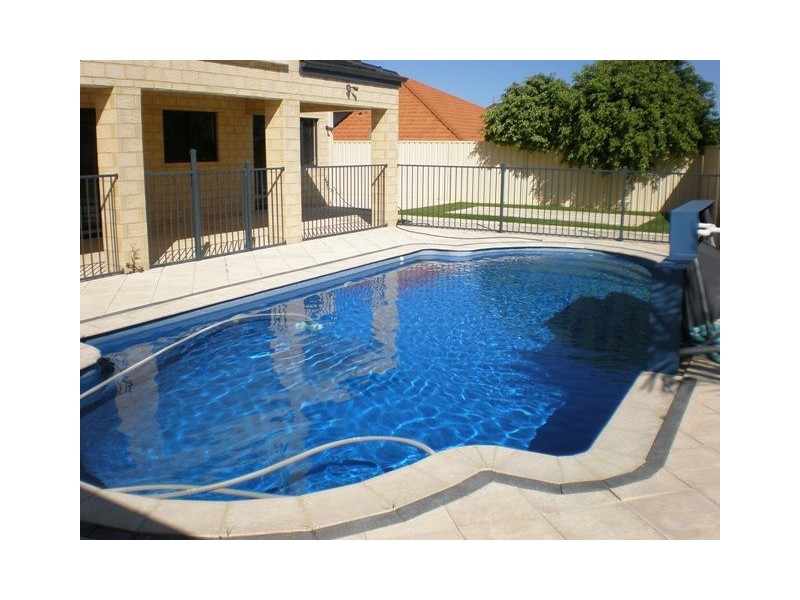 10 Gilbank Cres, Kinross WA 6028