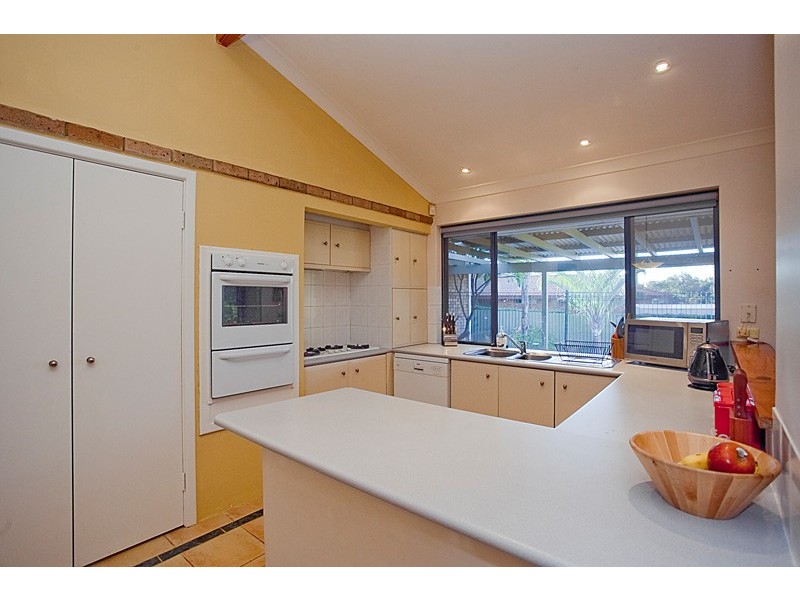 7 Tomatin Ct, Duncraig WA 6023