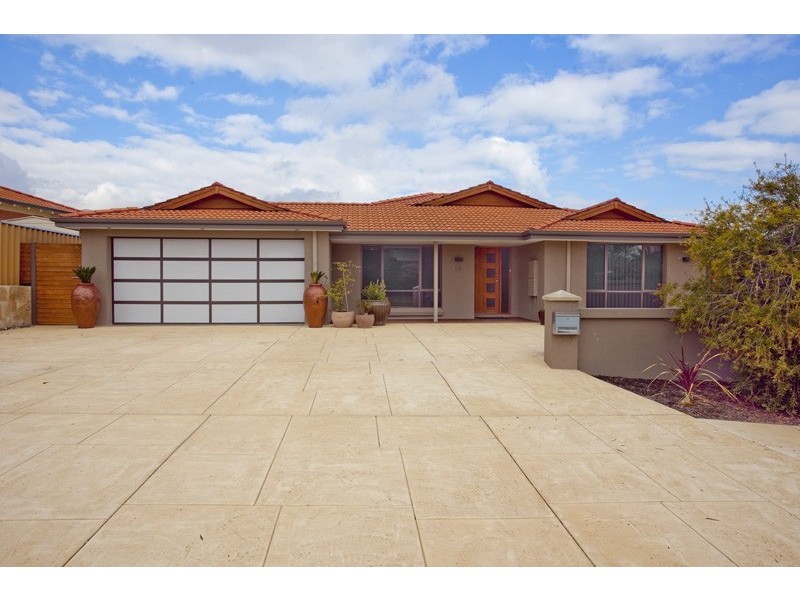 10 Spinnaker Drive, Ocean Reef WA 6027