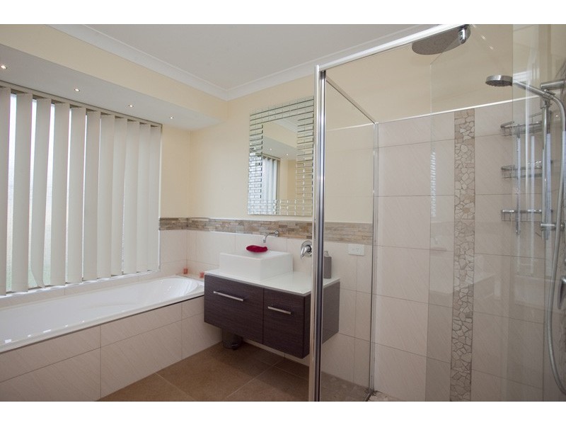 10 Spinnaker Drive, Ocean Reef WA 6027